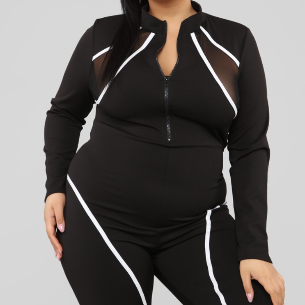 NWT🆕 fashion nova curve JUMPSUIT 1x